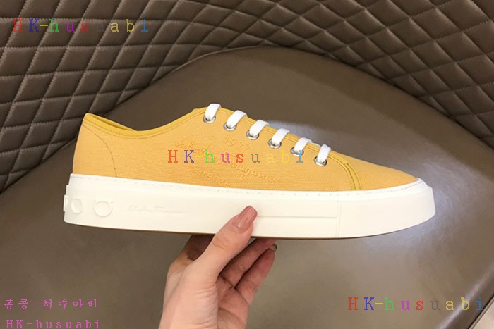 NEW 페라가모 스니커즈 신상 F 1105003