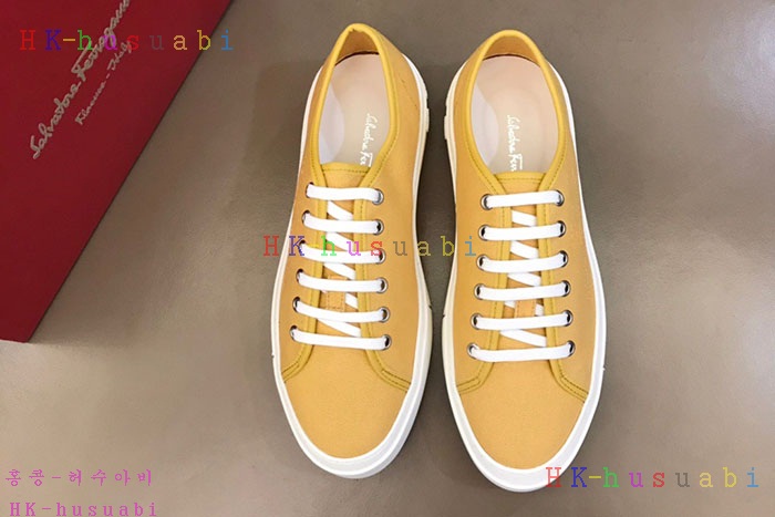 NEW 페라가모 스니커즈 신상 F 1105003