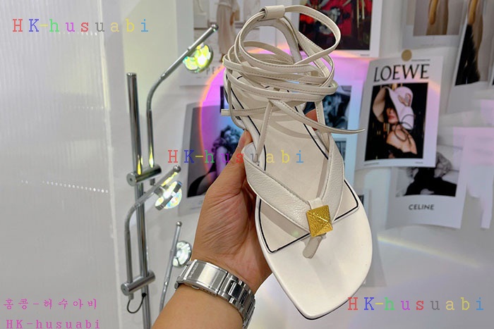 NEW 발렌티노 샌들 신상 V 1427881