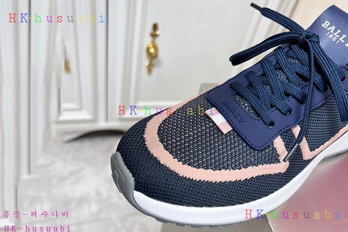 NEW 발리 스니커즈 신상 B 554240