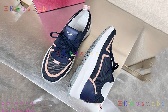 NEW 발리 스니커즈 신상 B 554240