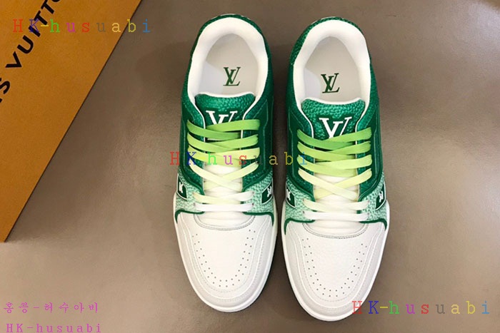 NEW 루이비통 스니커즈 신상 LV 812220
