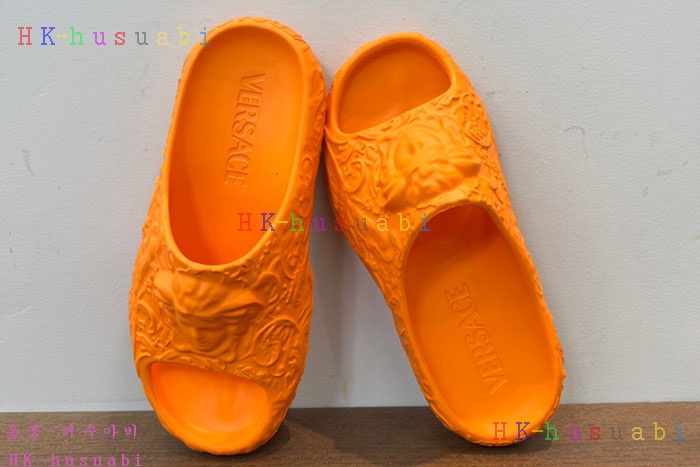 NEW 베르사체 샌들 신상 V 4241111