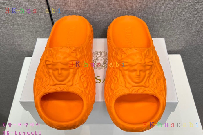NEW 베르사체 샌들 신상 V 4241111
