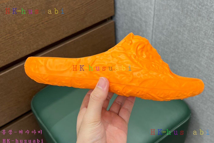 NEW 베르사체 샌들 신상 V 4241111