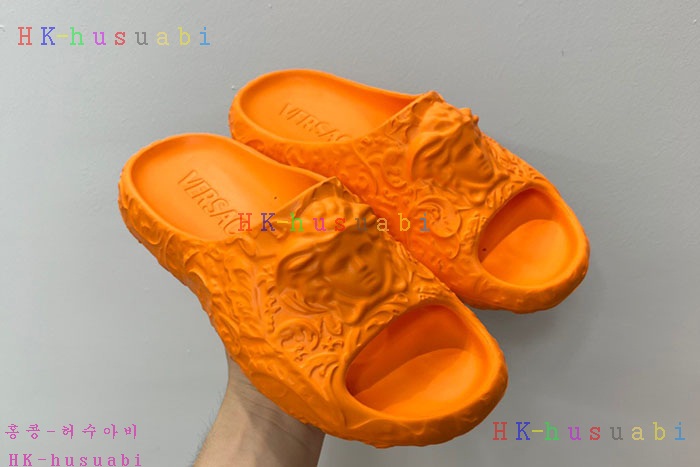 NEW 베르사체 샌들 신상 V 4241111