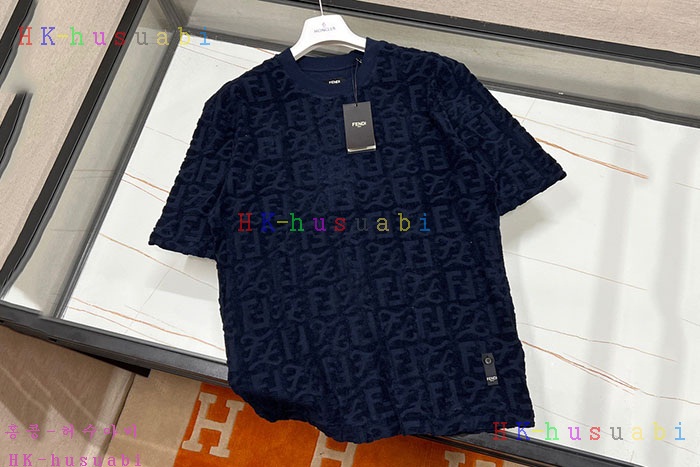 NEW 펜디 반팔티 신상 F 925002