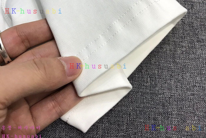 NEW 루이비통 반팔티 신상 LV 4488538