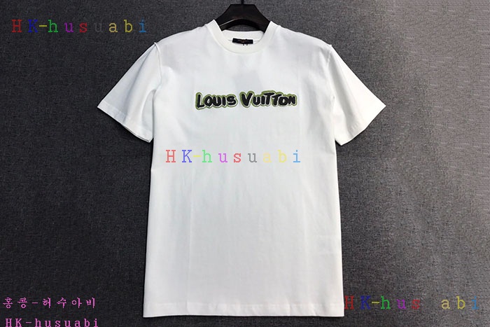 NEW 루이비통 반팔티 신상 LV 4488538