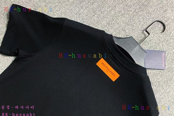 NEW 루이비통 반팔티 신상 LV 4488541