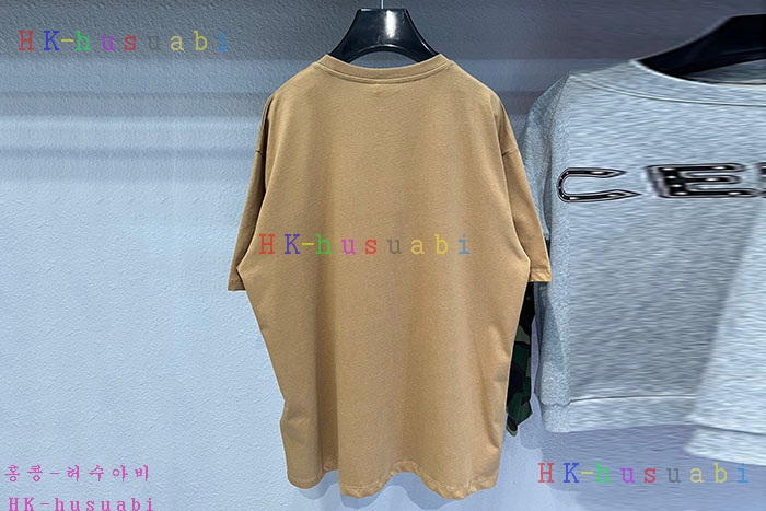 NEW 셀린느 반팔티 신상 C 5256611