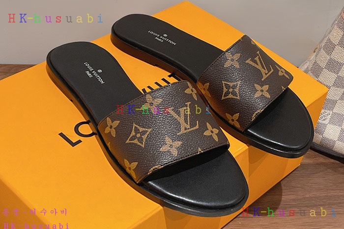 NEW 루이비통 샌들 신상 LV 3056004