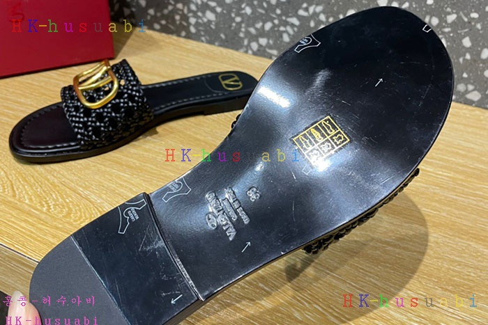 NEW 발렌티노 샌들 신상 V 1010910
