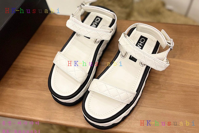 NEW 샤넬 샌들 신상 C 525705