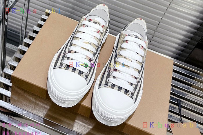 NEW 버버리 스니커즈 신상 B 890012