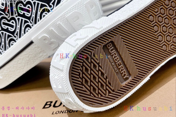 NEW 버버리 스니커즈 신상 B 890013