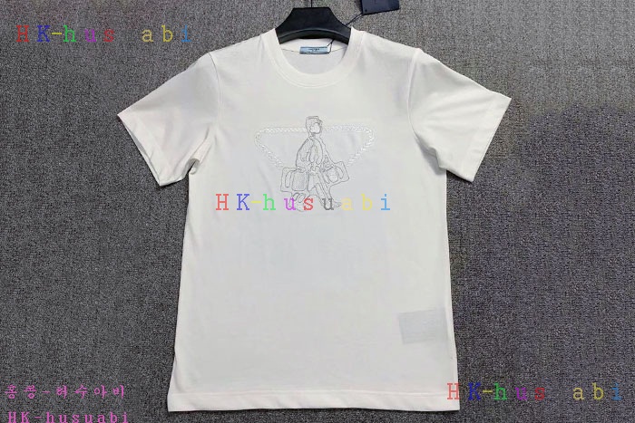 NEW 프라다 반팔티 신상 P 628005