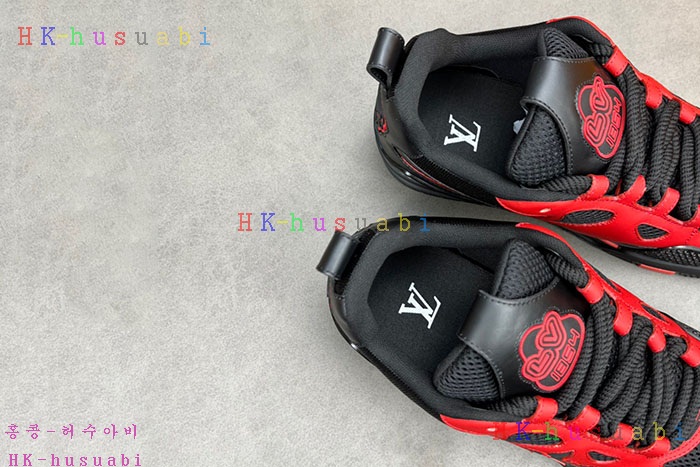 NEW 루이비통 스니커즈 신상 LV 424004