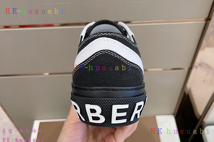 NEW 버버리 스니커즈 신상 B 655215