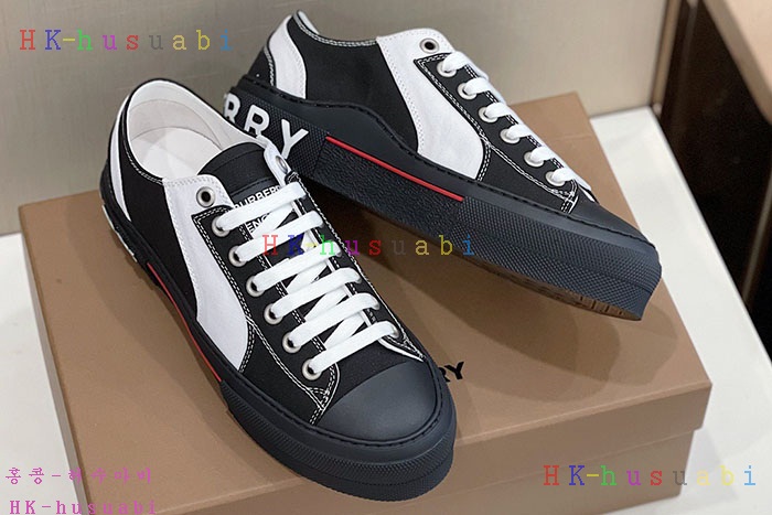 NEW 버버리 스니커즈 신상 B 655215