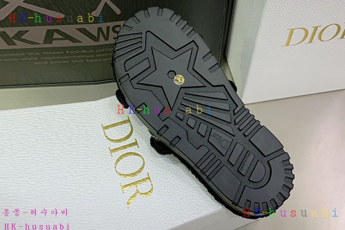 NEW 디올 신발 신상 DR 824551