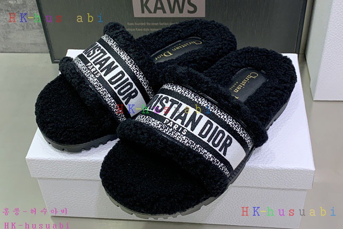 NEW 디올 신발 신상 DR 824551
