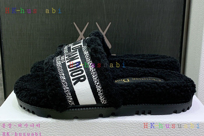 NEW 디올 신발 신상 DR 824551