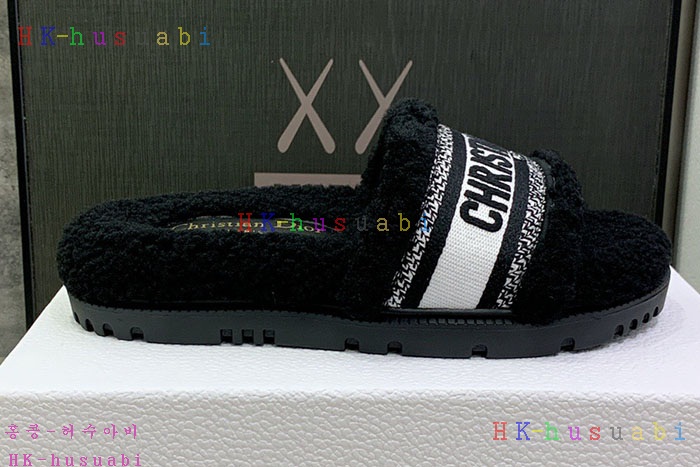 NEW 디올 신발 신상 DR 824551
