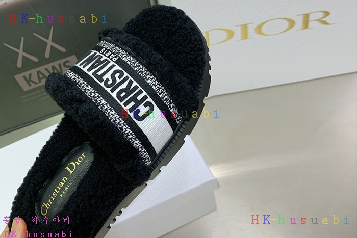NEW 디올 신발 신상 DR 824551