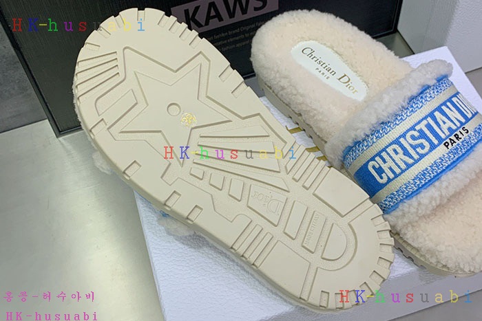 NEW 디올 신발 신상 DR 824560