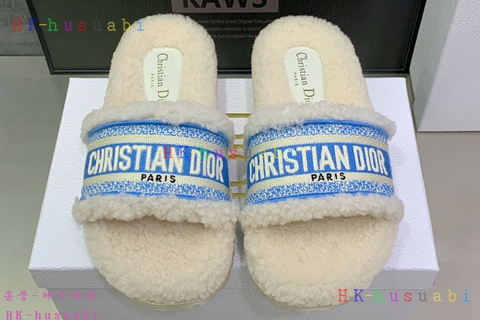 NEW 디올 신발 신상 DR 824560