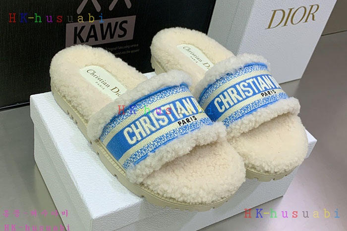 NEW 디올 신발 신상 DR 824560