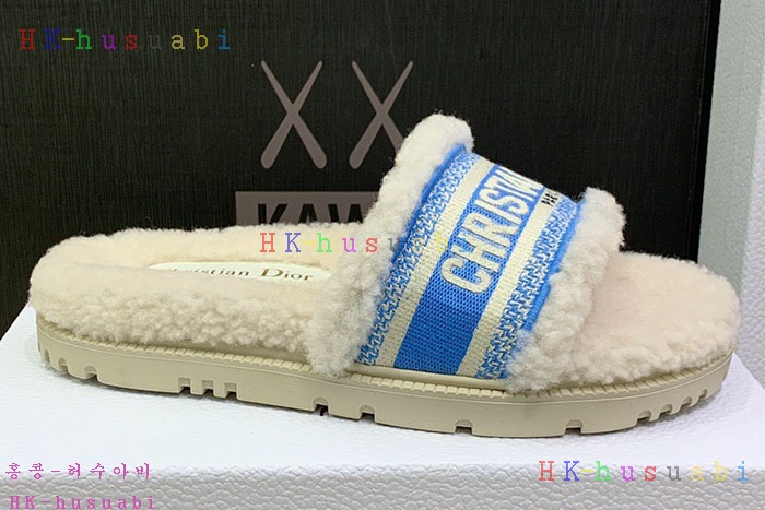 NEW 디올 신발 신상 DR 824560