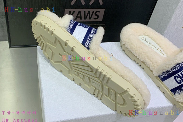 NEW 디올 신발 신상 DR 824561