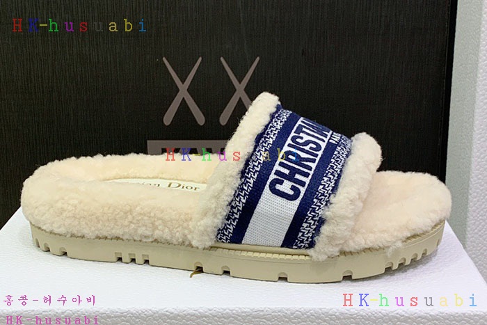NEW 디올 신발 신상 DR 824561