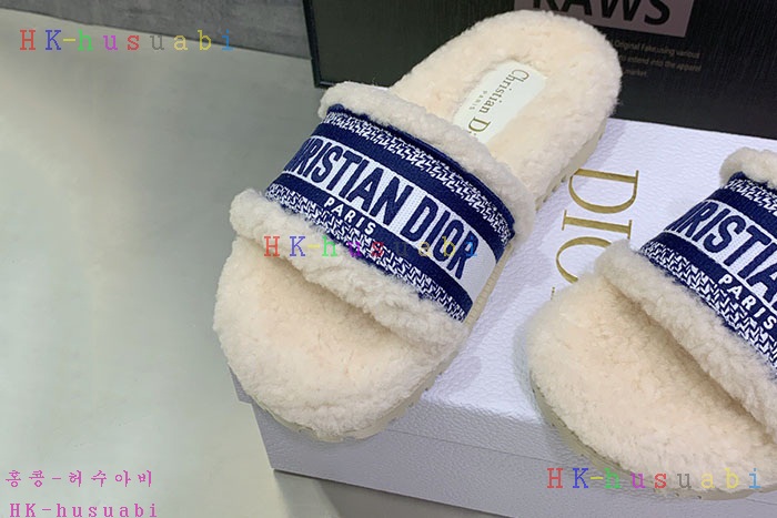 NEW 디올 신발 신상 DR 824561
