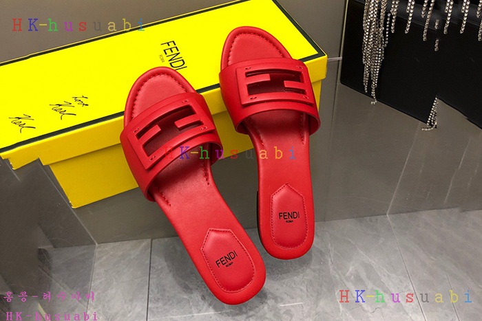 NEW 펜디 샌들 신상 FD 552400