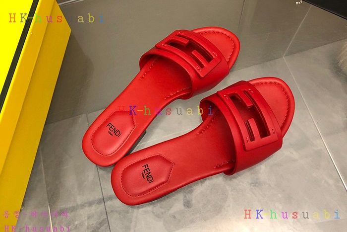 NEW 펜디 샌들 신상 FD 552400