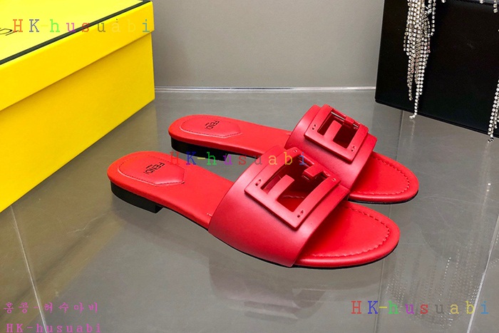 NEW 펜디 샌들 신상 FD 552400