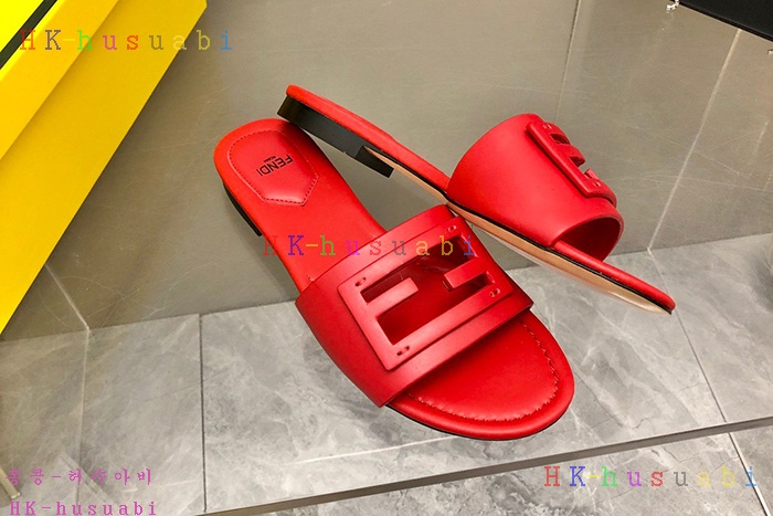 NEW 펜디 샌들 신상 FD 552400