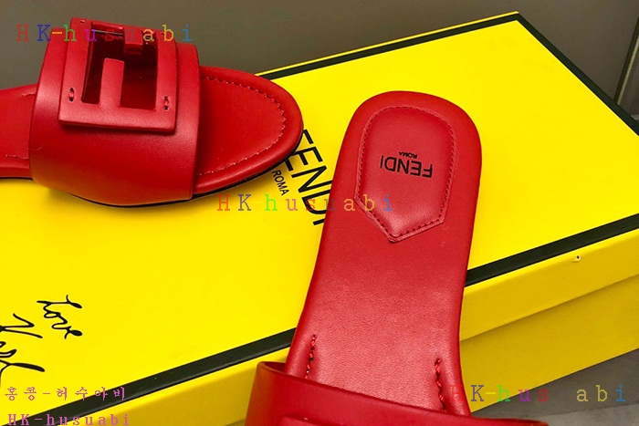 NEW 펜디 샌들 신상 FD 552400