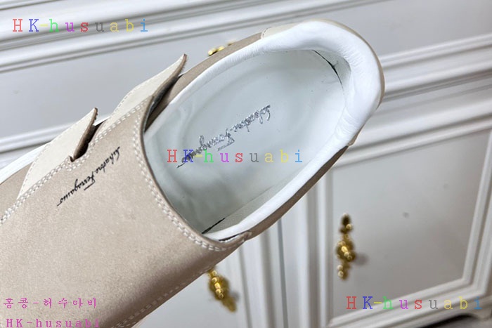 NEW 페라가모 스니커즈 신상 F 965331