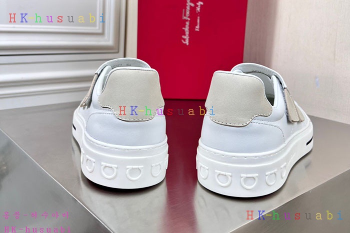 NEW 페라가모 스니커즈 신상 F 965338