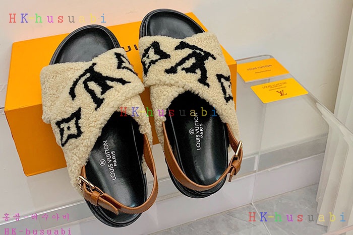 NEW 루이비통 신발 신상 LV 957816