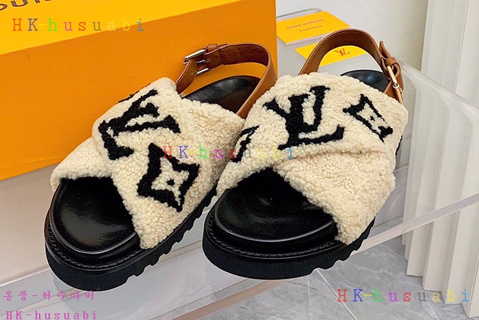 NEW 루이비통 신발 신상 LV 957816