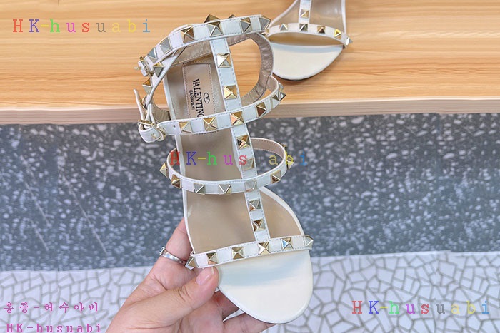 NEW 발렌티노 샌들 신상 V 9340503