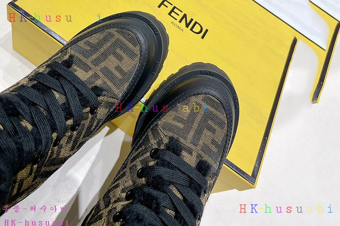 NEW 펜디 부츠 신상 FD 333574