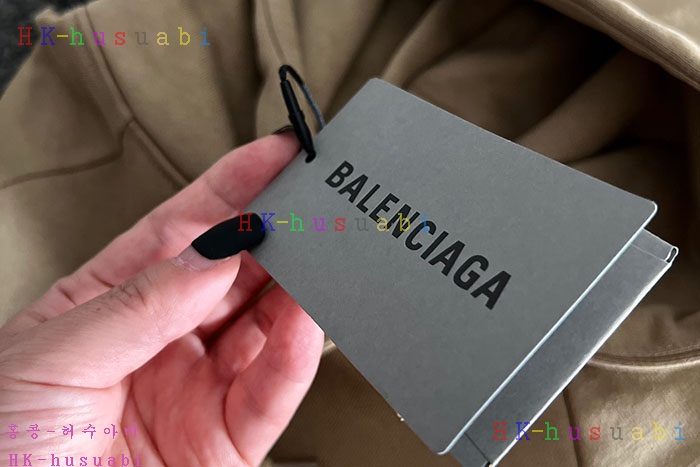 NEW 발렌시아가 후드티 신상 B 682259