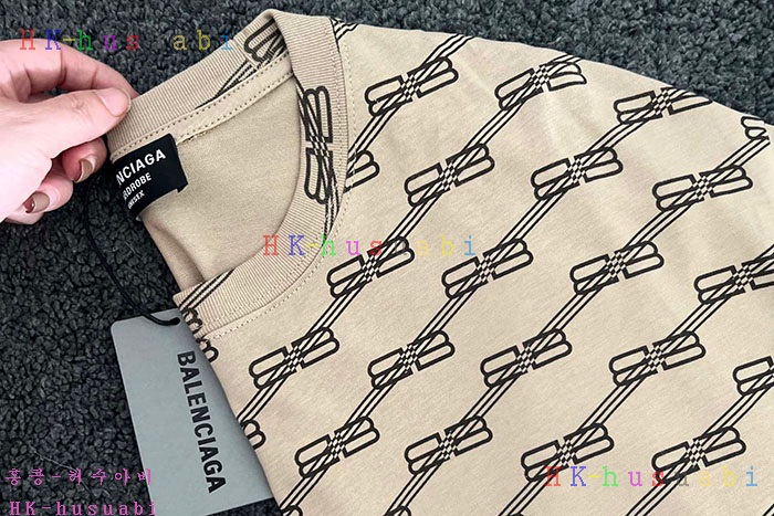 NEW 발렌시아가 반팔티 신상 B 682222