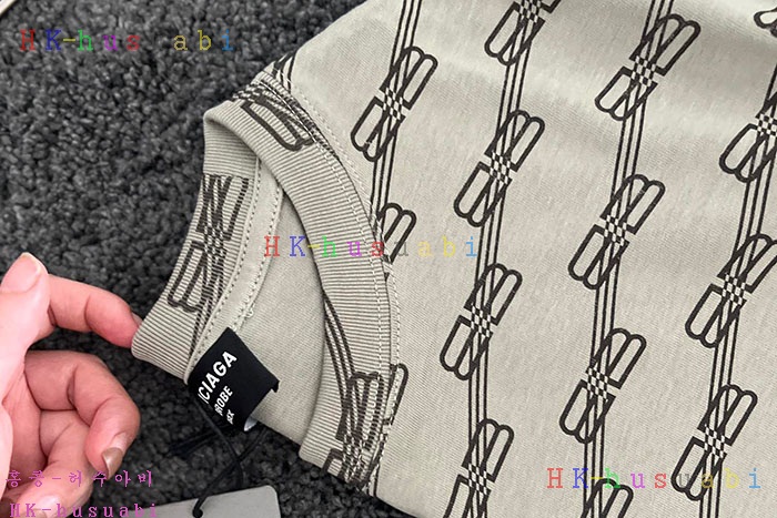 NEW 발렌시아가 반팔티 신상 B 682222
